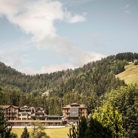 Excelsior Dolomites Life Resort San Vigilio Di Marebbe Exterior photo
